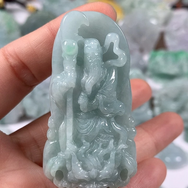 翡翠未镶嵌颈饰立关二爷福利卡厚11.8