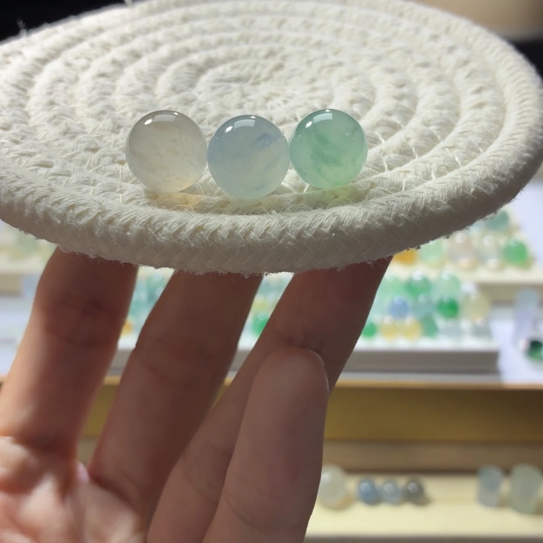 定制翡翠未镶嵌特色珠一套