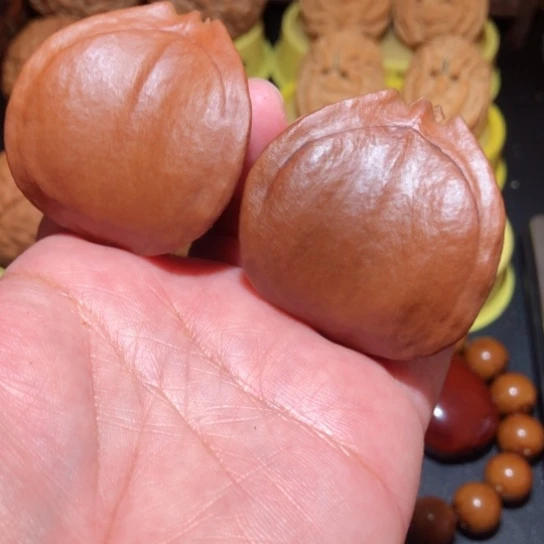 文玩核桃把件异型三角橄榄