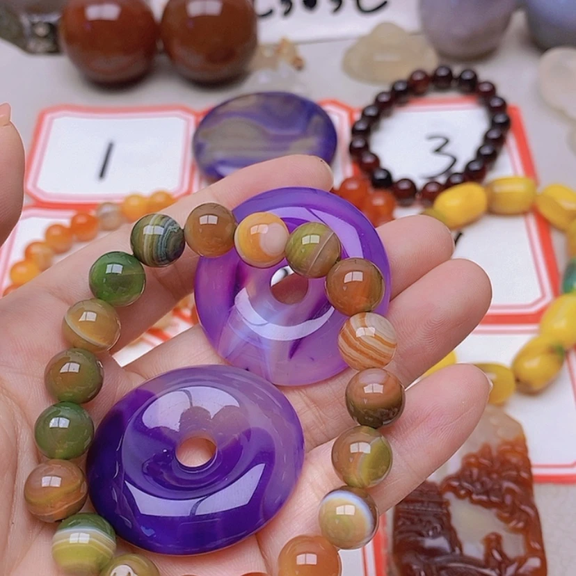 【闪购商品】玛瑙/玉髓未镶嵌珠宝半成品蓝**?