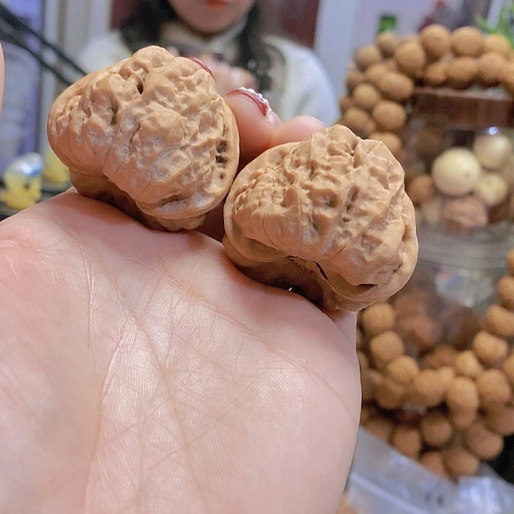 【闪购商品】文玩核桃把件39蛤蟆头红皮修