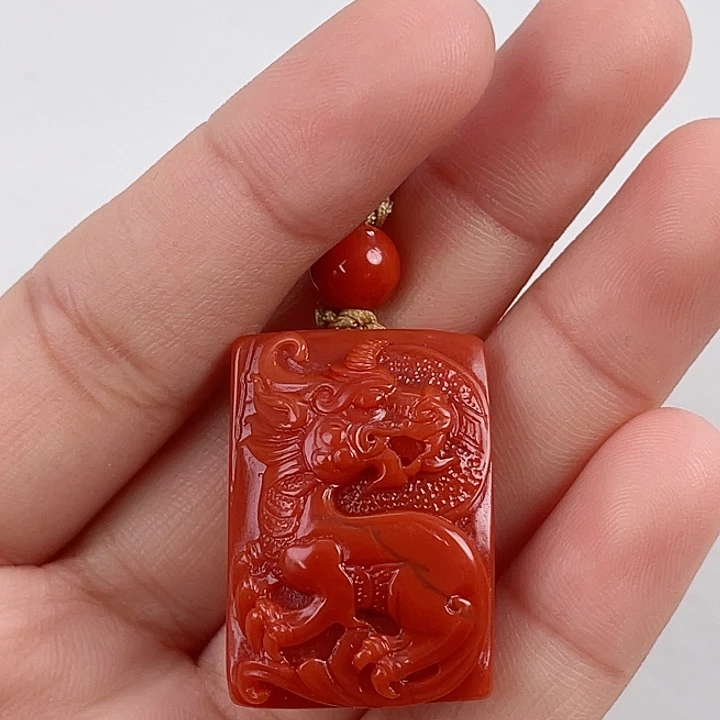 南红玛瑙未镶嵌瓦西锦红麒麟吊坠