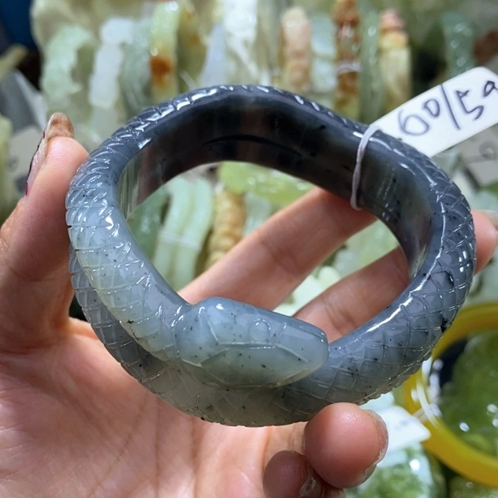 未镶嵌岫玉手镯59,60口径