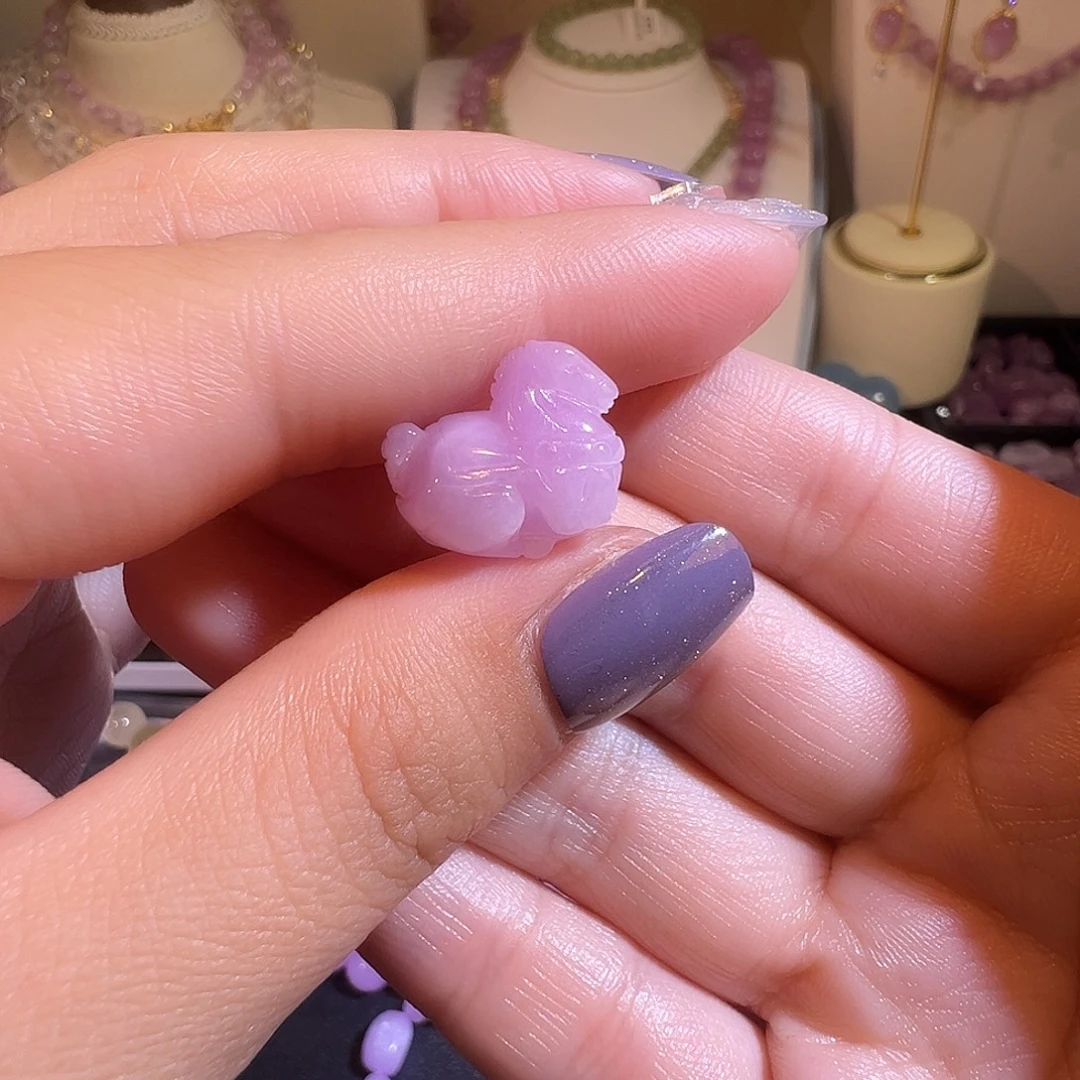 单珠未镶嵌锂辉石紫锂辉雕刻件唐马