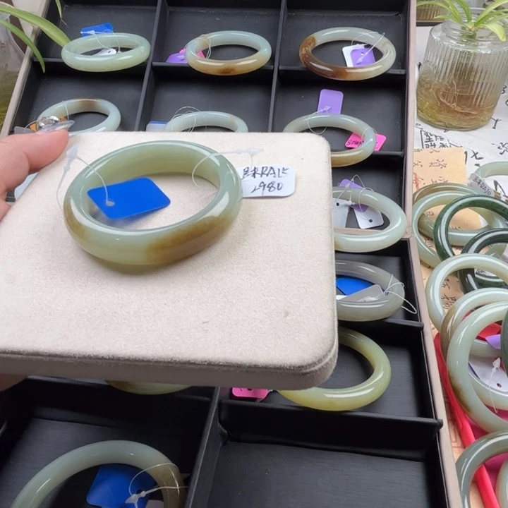 未镶嵌手镯和田玉玲珑美镯53