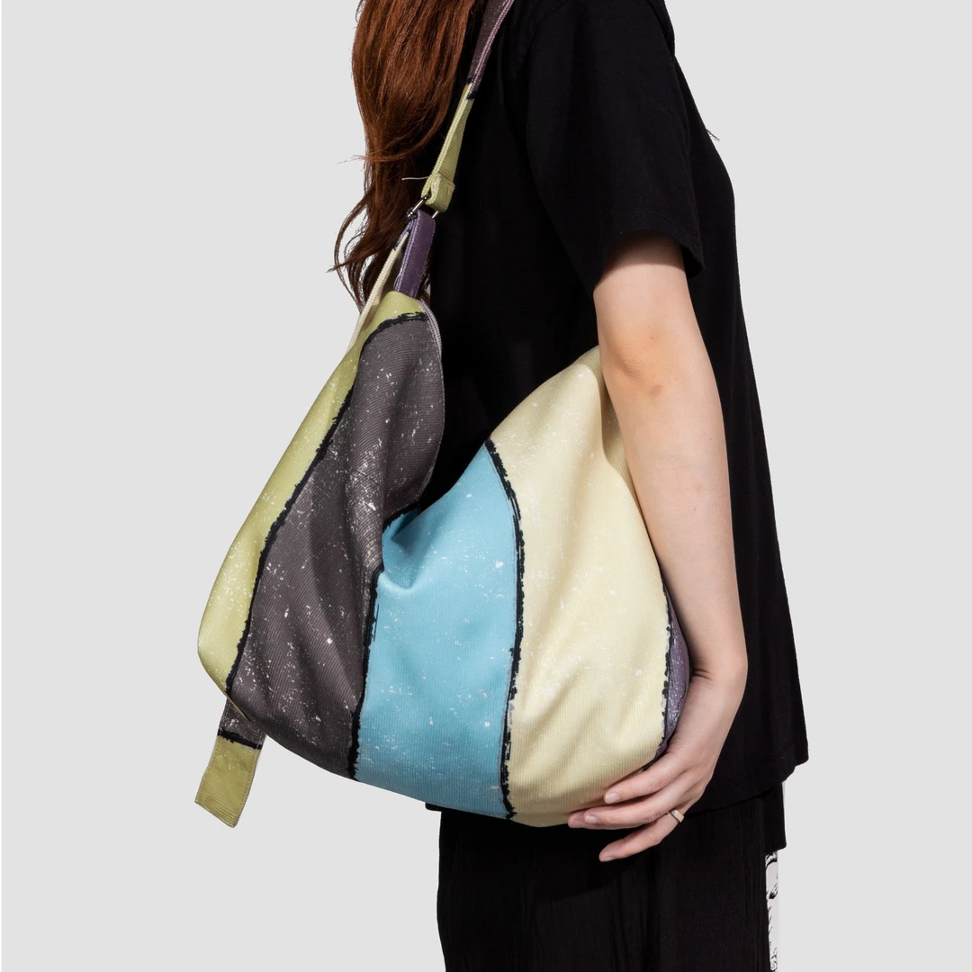 无则艺【宽肩带】这家布包很艺术|三色块宽肩带原创印花多用包