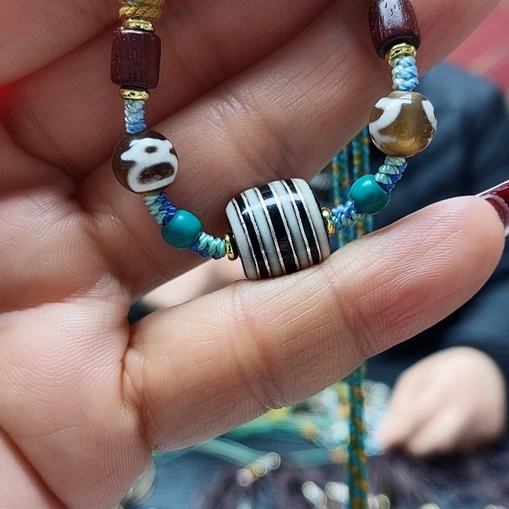 玛瑙/玉髓颈饰合金