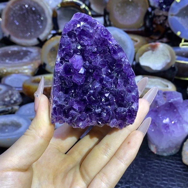 福利晶镇未镶嵌水晶