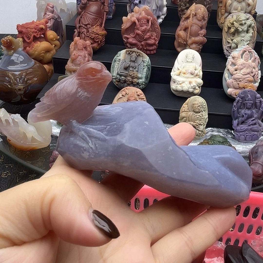 颈饰未镶嵌石英质玉