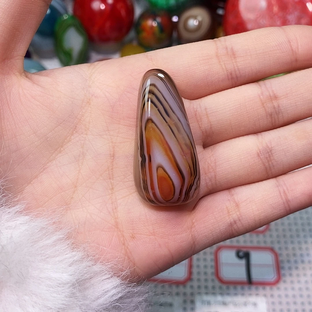 玛瑙/玉髓未镶嵌珠宝奇石