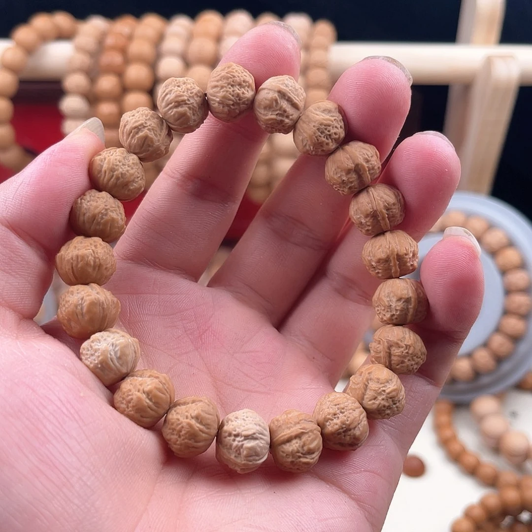 猴头核桃吊坠一等小金蟾