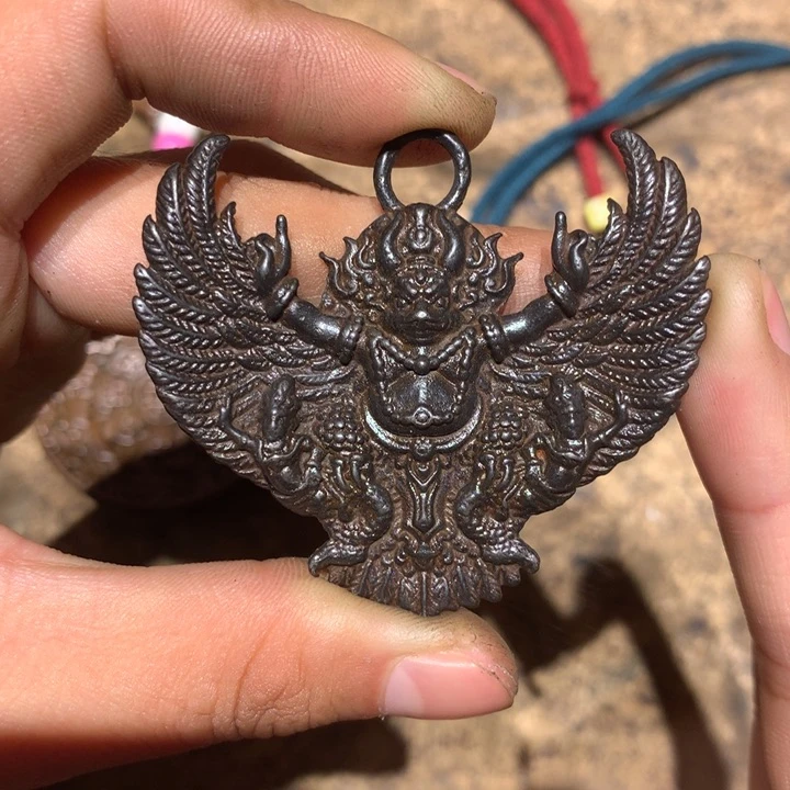 琉璃颈饰只***看喜欢的朋友