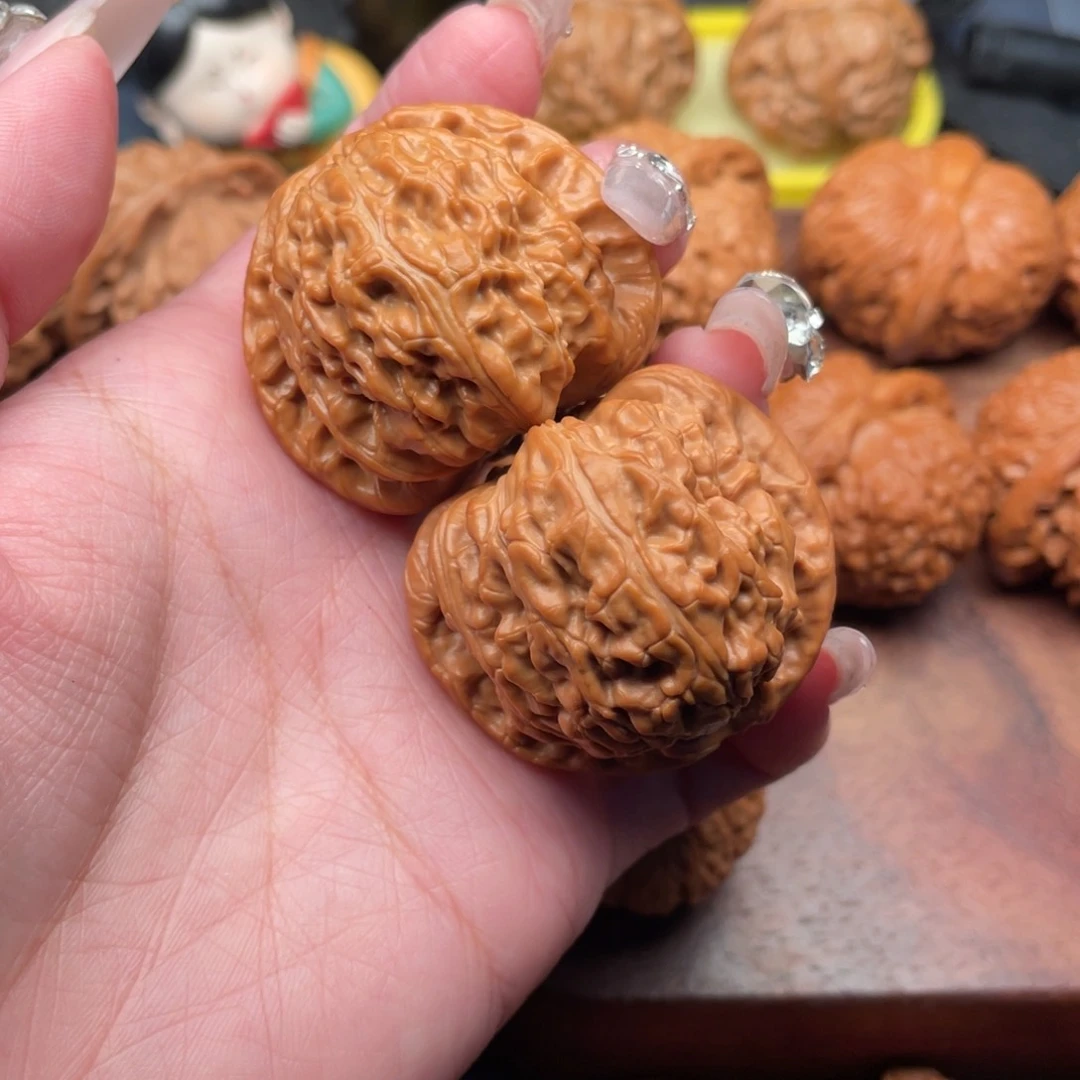 文玩核桃吊坠落**侠全品球白41