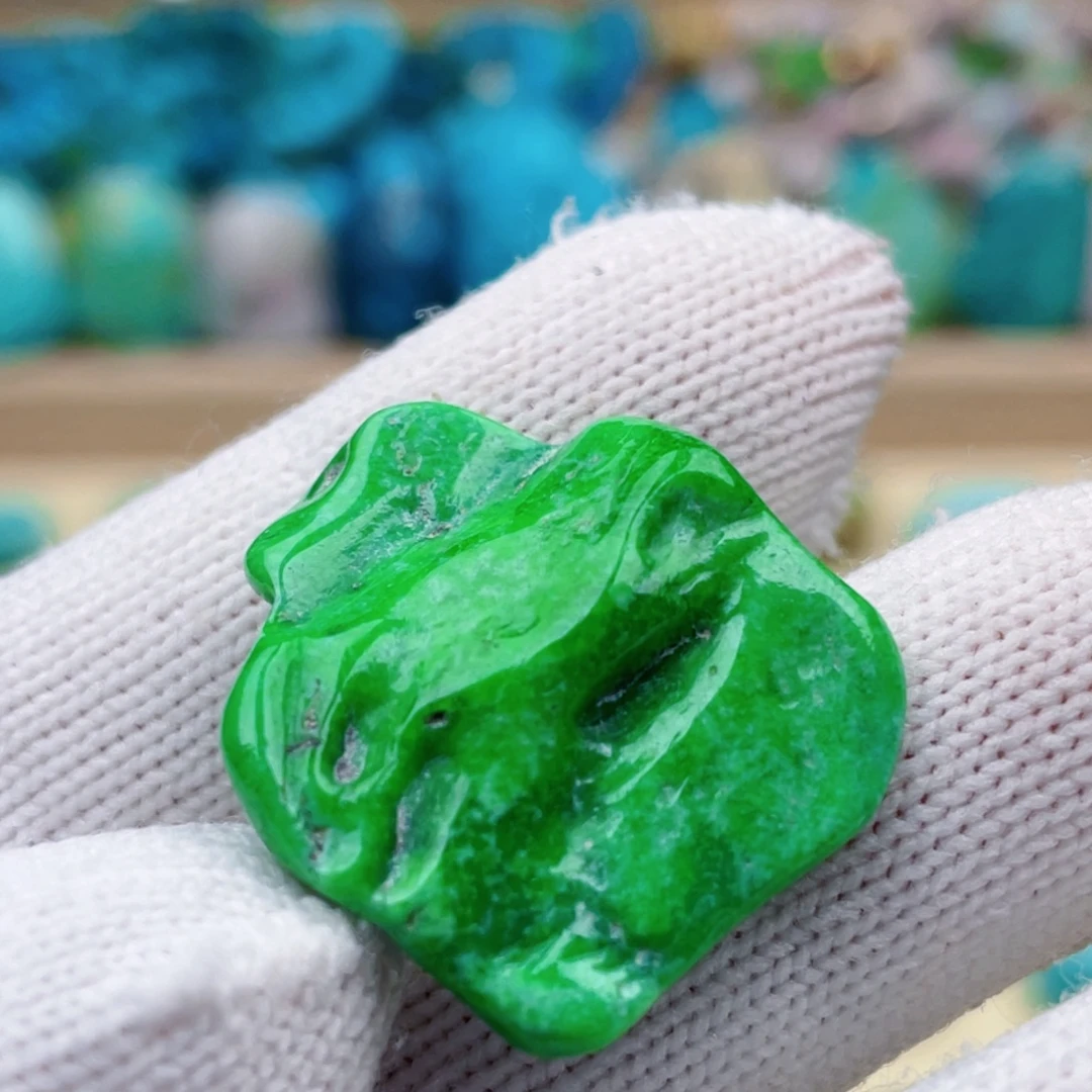 绿松石未镶嵌珠宝奇石