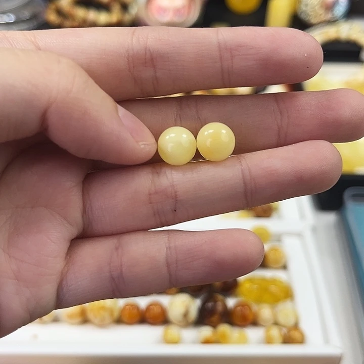 琥珀颈饰未镶嵌15