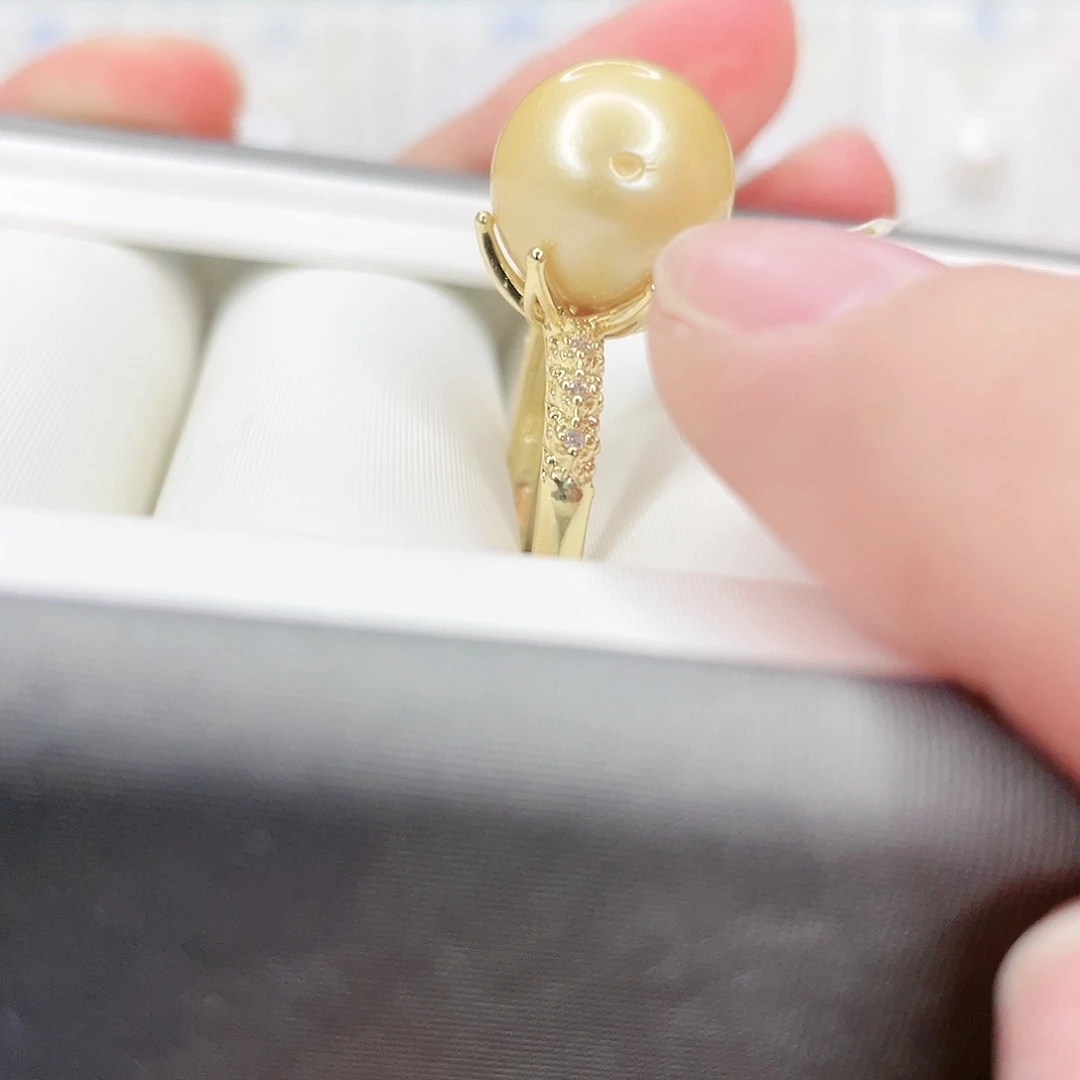 淡水珍珠吊坠(赠链)未镶嵌