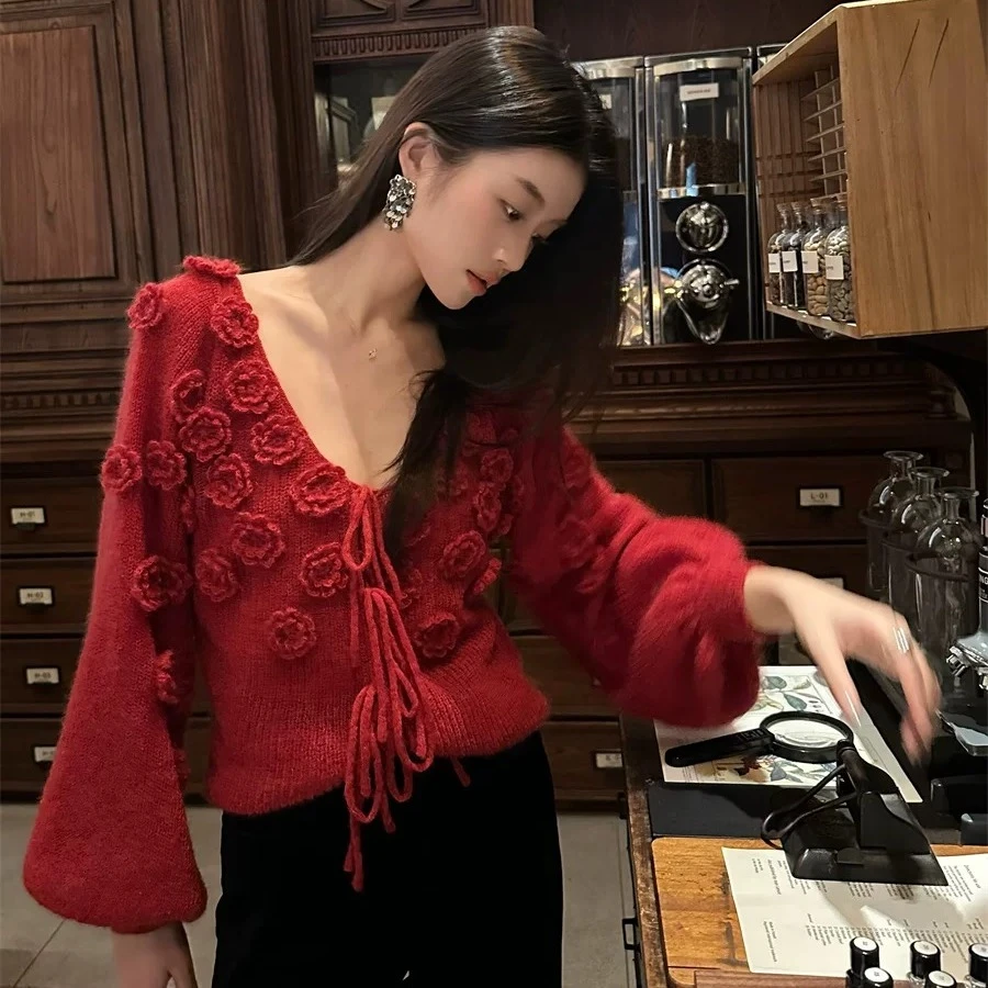 温柔立体花朵圣诞穿搭红色女25早春新款宽松显瘦慵懒针织