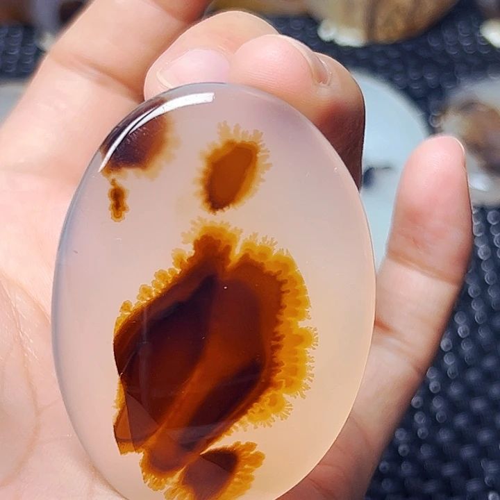皮***鼓玛瑙/玉髓未镶嵌珠宝半成品