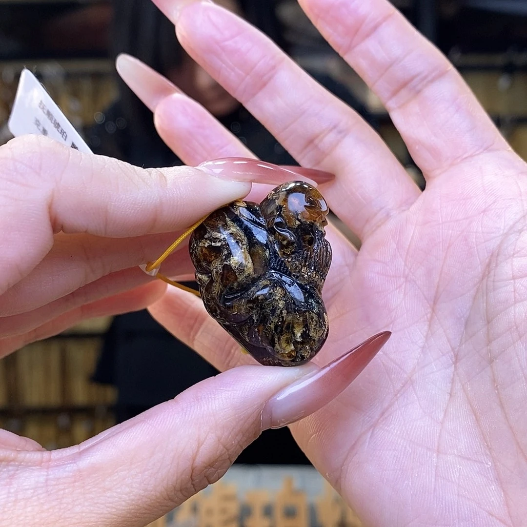 琥珀裸石未镶嵌抚顺琥珀