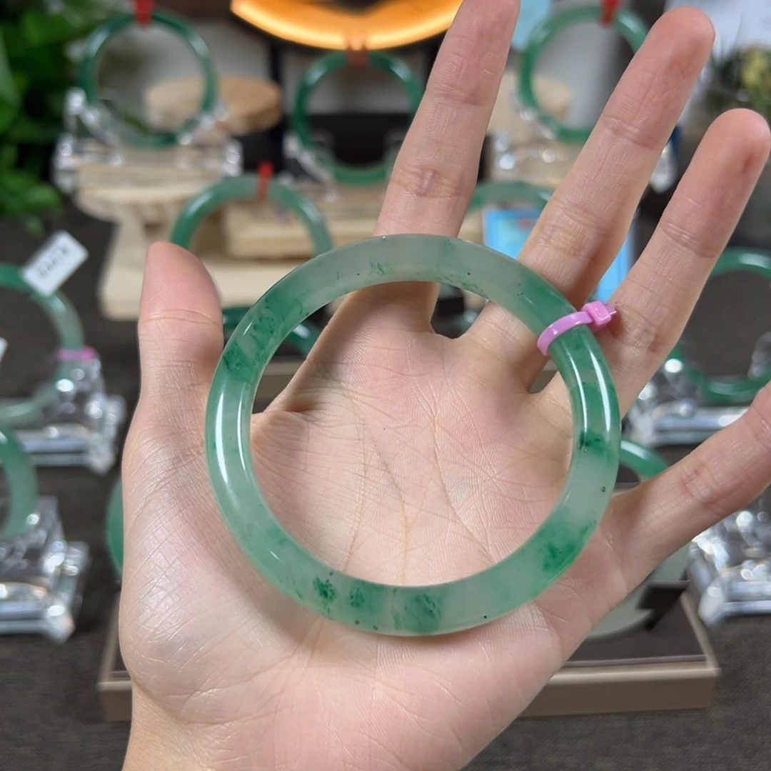 石英质玉手镯未镶嵌58+