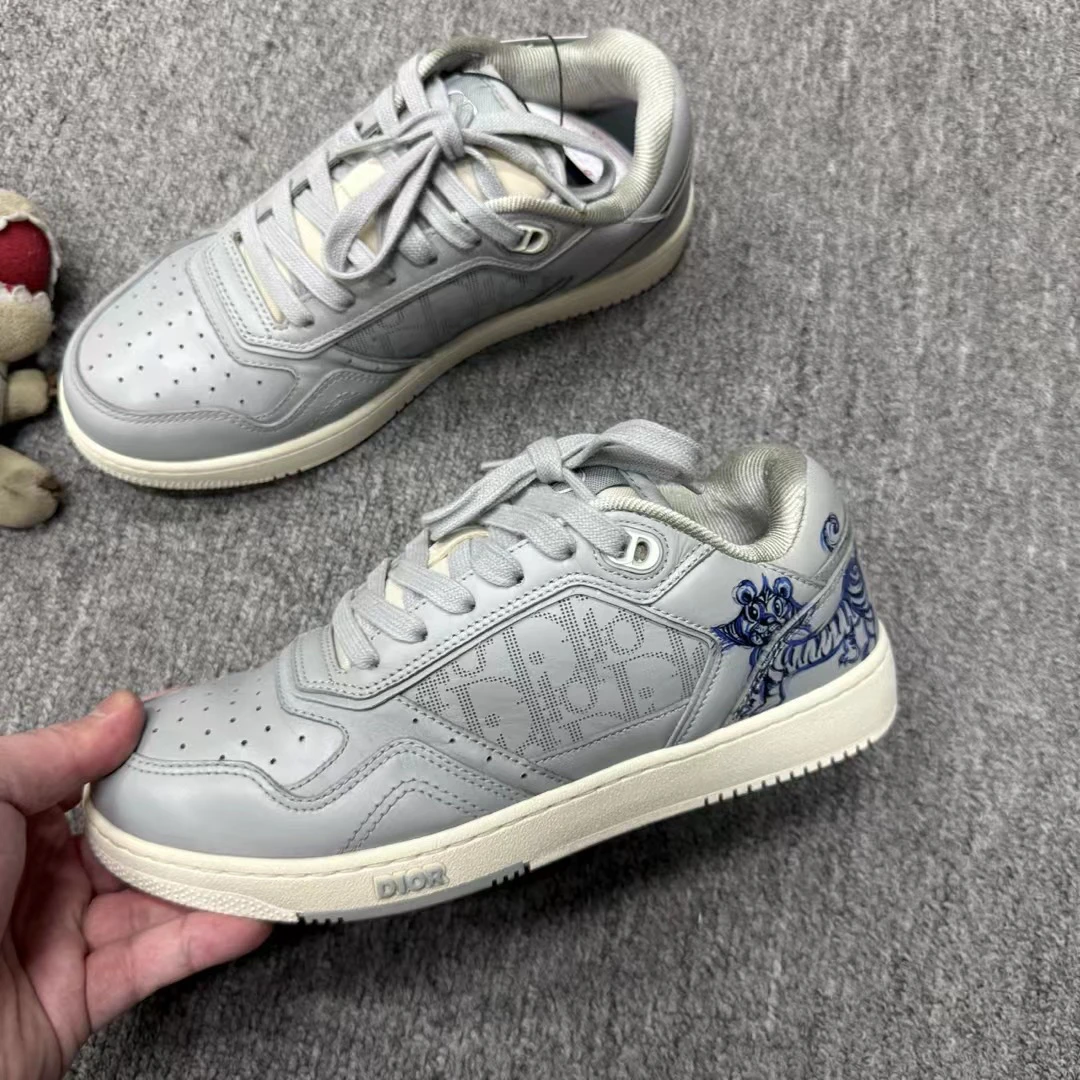 99新 DIOR/迪奥 灰色虎年限定b27板鞋/39码