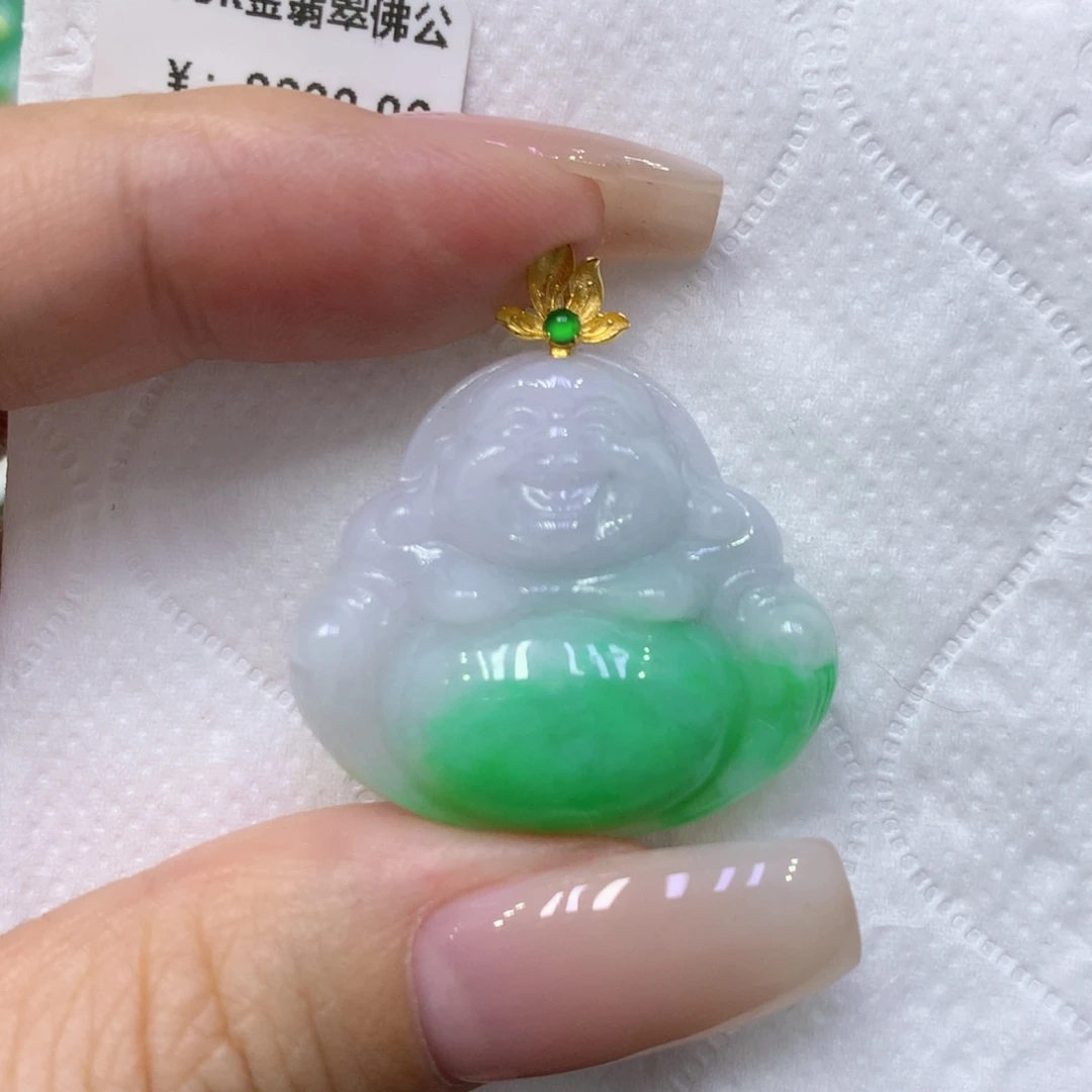 颈饰18K金镶嵌翡翠圣***矢