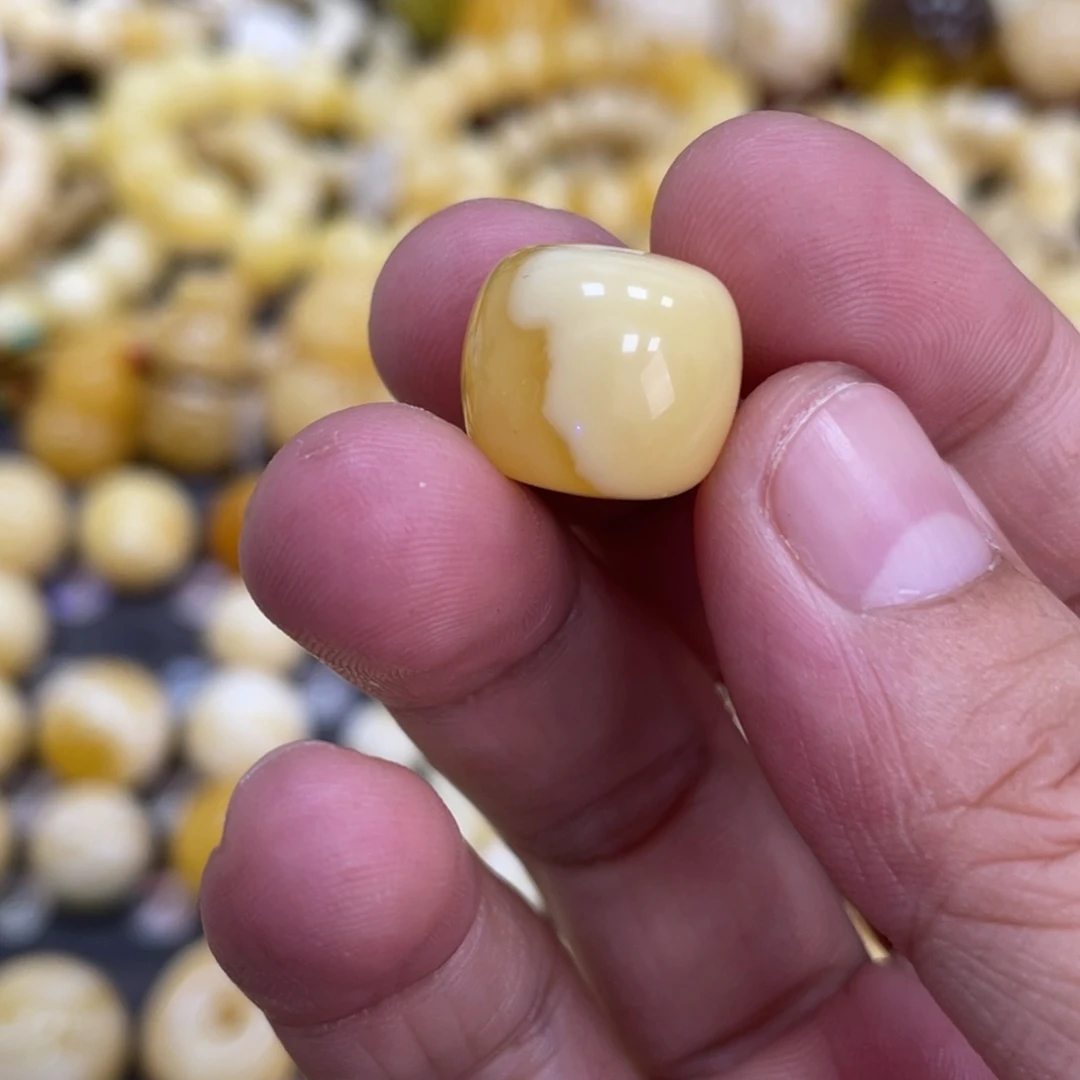 未镶嵌琥珀珠宝奇石14.4*12.7mm