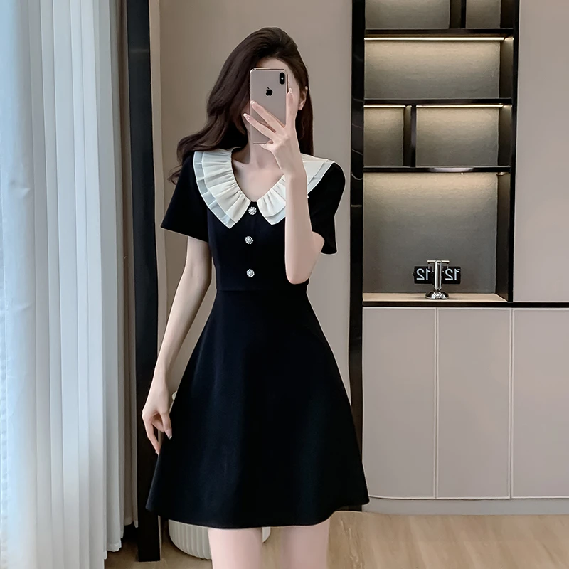2025夏季新款娃娃领荷叶边减龄遮肉显瘦短款A字连衣裙小黑
