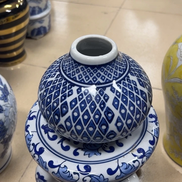 瓷片微瑕。。。。。。。。。。。。。。。