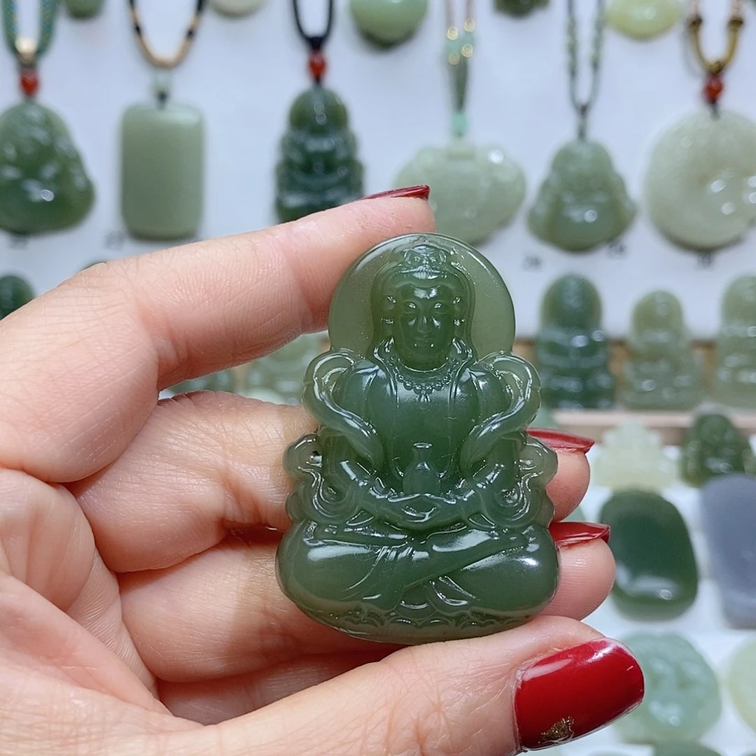 和田玉颈饰未镶嵌星****）