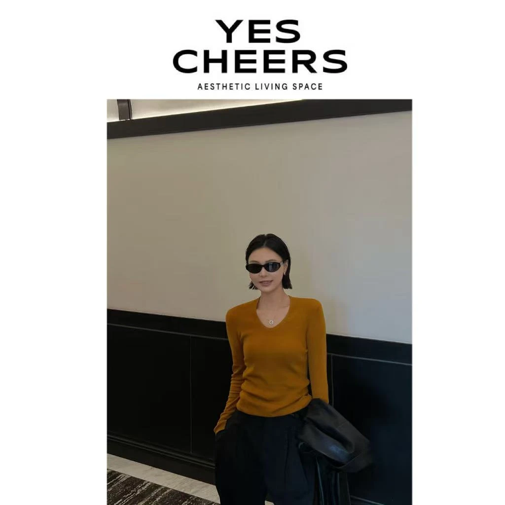悦是YESCHEERS【南瓜市集】u领打底T 8533