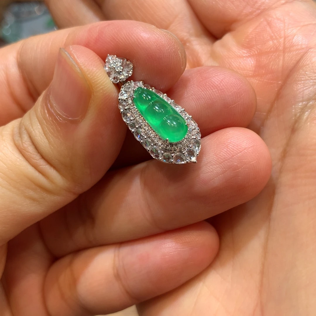 ****茶翡翠18K金镶嵌颈饰吊坠