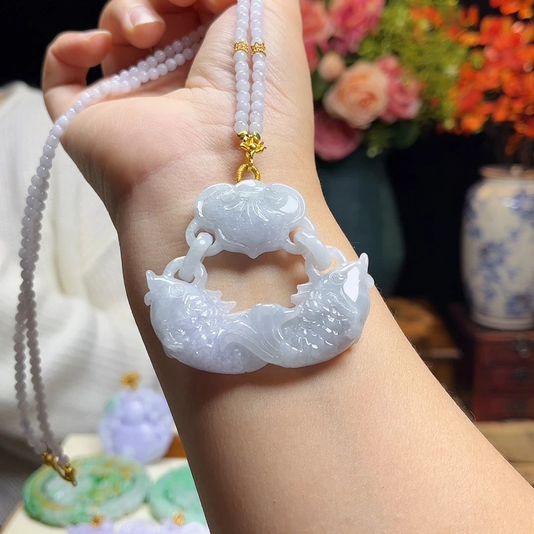 翡翠颈饰未镶嵌双鱼