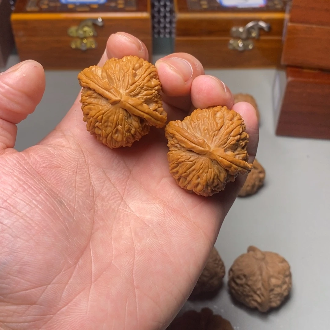 迷***帅吊坠文玩核桃文玩核桃