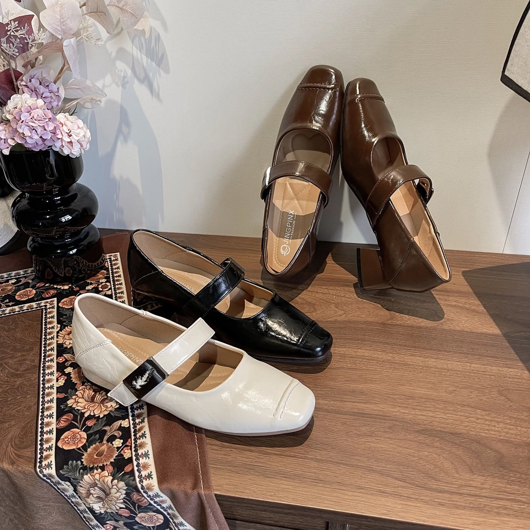 新款百搭气质中跟单鞋浅口时尚方头拼色小皮鞋爆款复古英伦风百搭