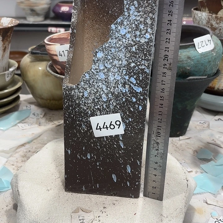 摆件高27，口8.5，有孔4469，瑕疵处理