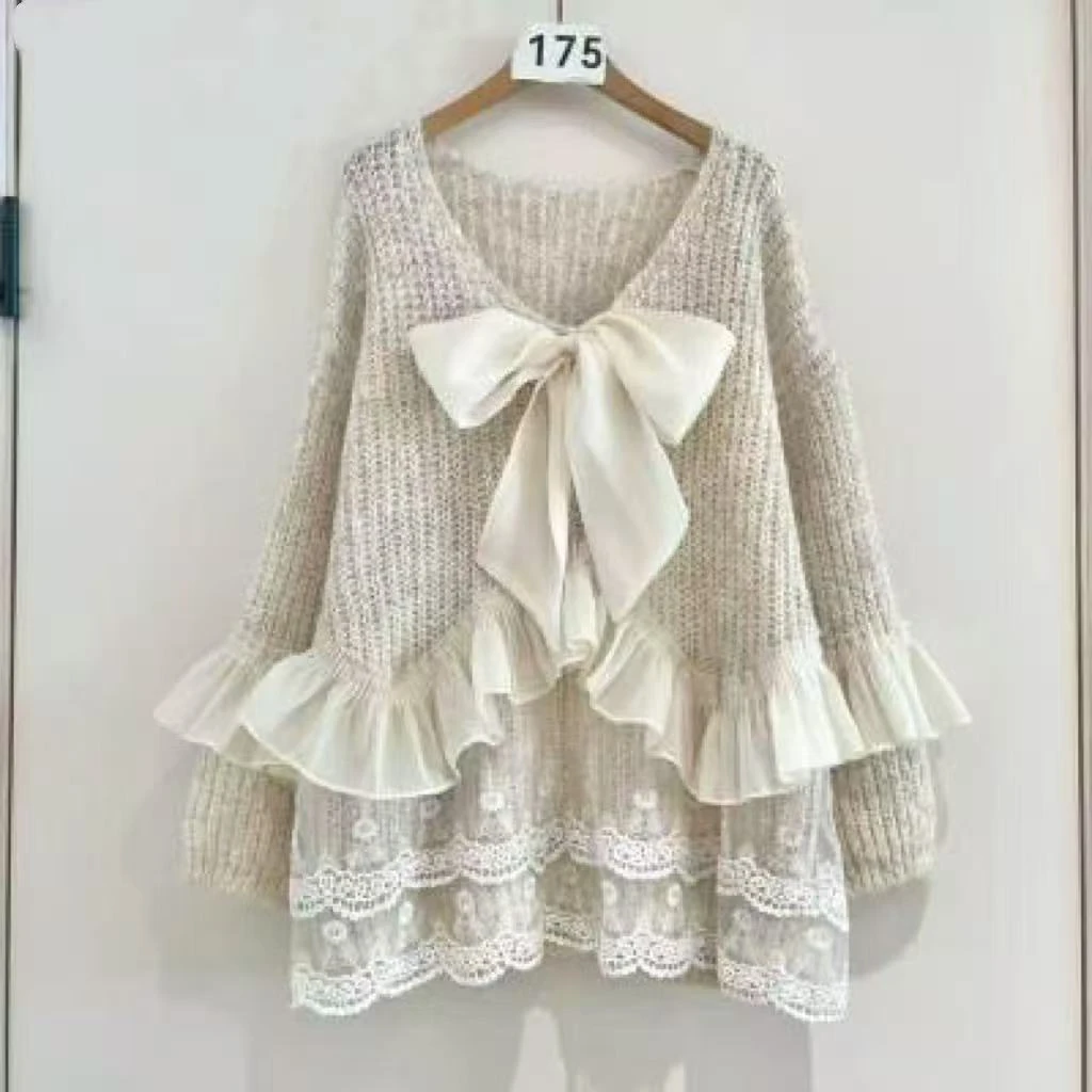 D82336秋季新款法式温柔蝴蝶结V领荷叶边设计拼接蕾丝毛衣女
