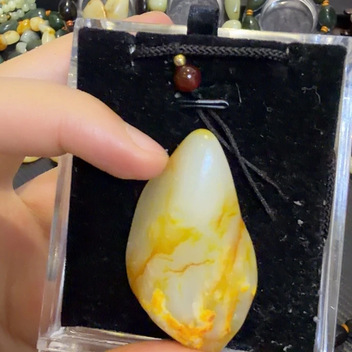 和田玉（糖玉）未镶嵌挂件