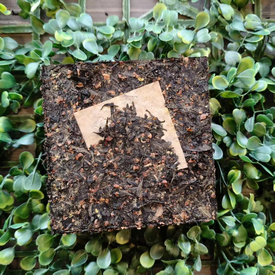 雨腾古茶“仙R X 仙R N”天Z黑金刚天地YY原JH砖200g/砖（5月28）