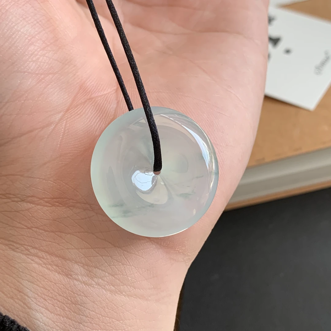 编号108309 缅甸天然A货翡翠老坑冰种飘绿怀古平安扣