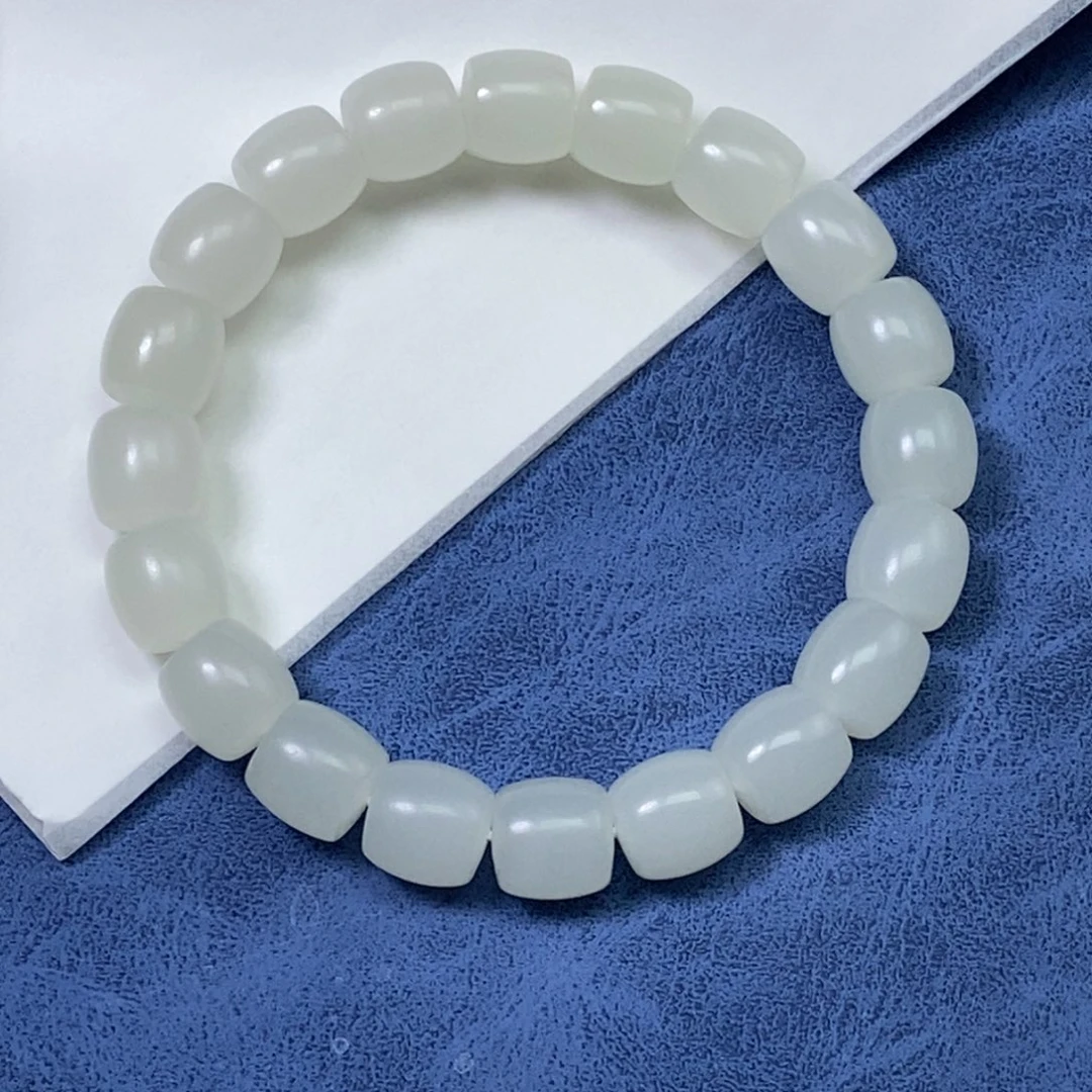 L***3和田玉未镶嵌手链