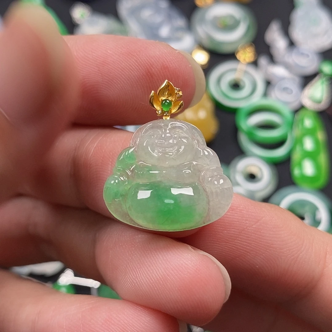 颈饰18K金镶嵌翡翠翡翠