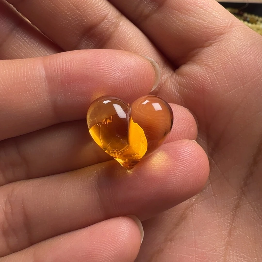 琥珀（花珀）颈饰未镶嵌屁桃（打孔不退换）