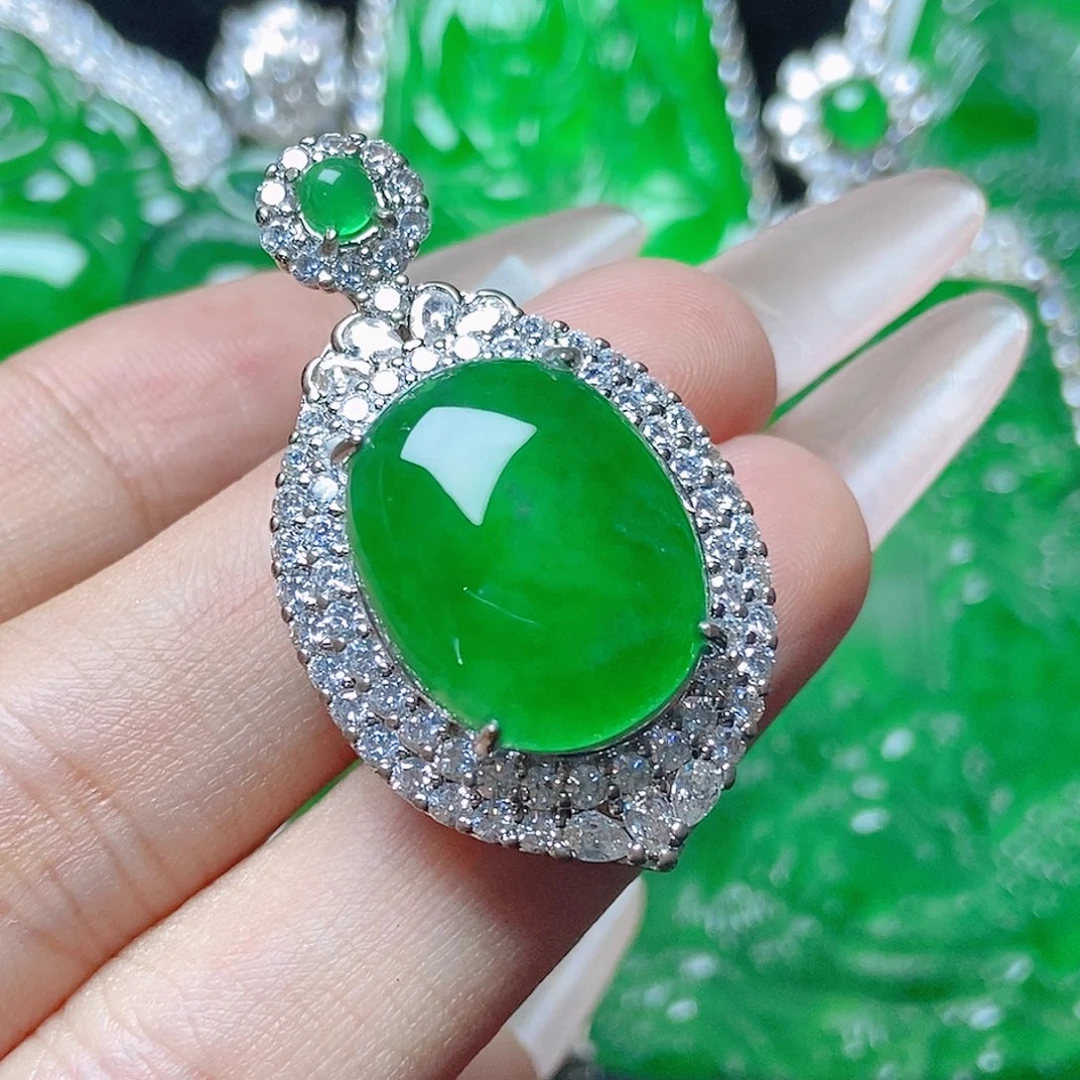 颈饰未镶嵌翡翠