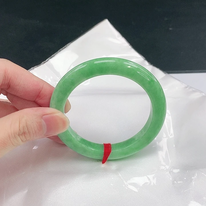 翡翠未镶嵌手镯圈54.6。50111