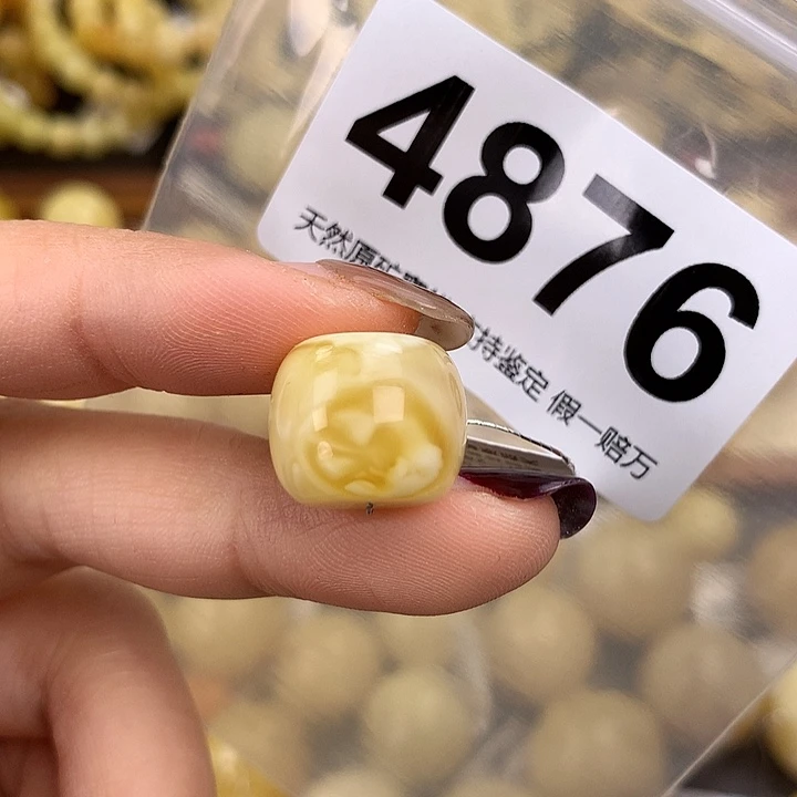 蜜蜡未镶嵌珠宝奇石15.4，高12.6