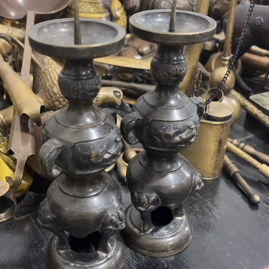 山***秀闪电购铜摆件工艺品