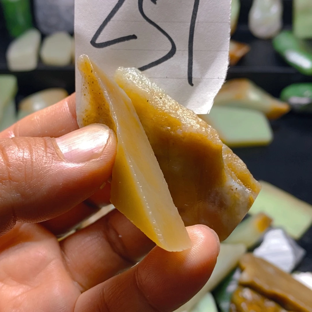 和田玉（糖玉）未镶嵌珠宝半成品