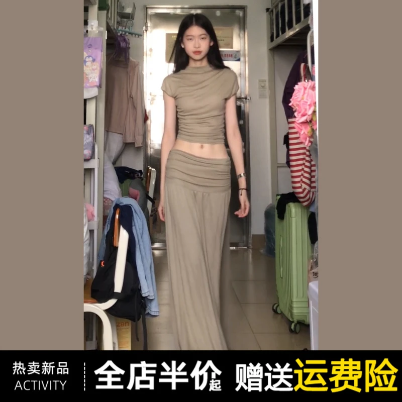 夏日松弛感气质针织连衣裙套装女2025新款独特漂亮掐腰半身裙套装