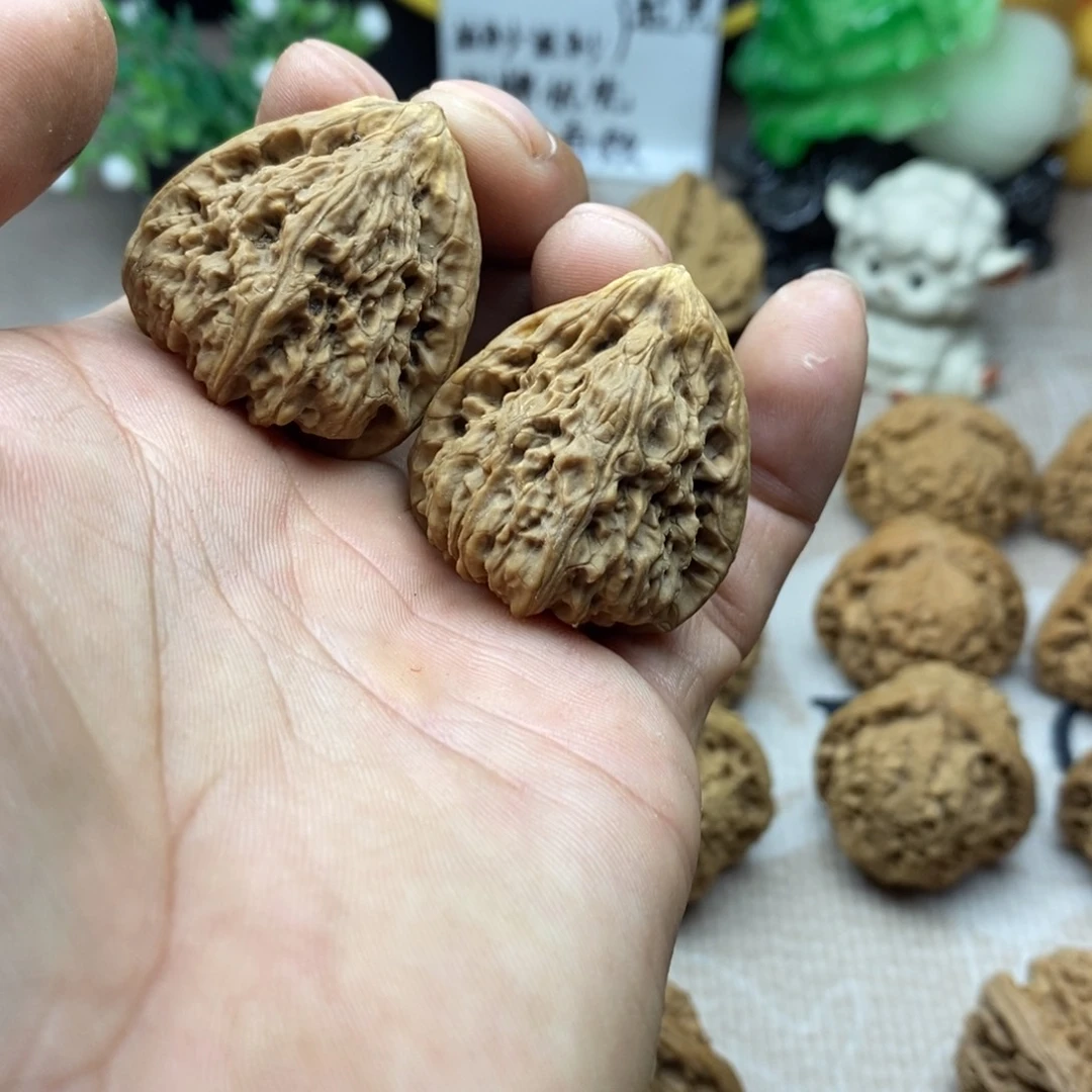 闪***客吊坠文玩核桃南疆